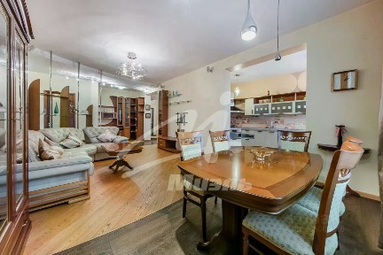 Сдается 2-комн. квартира, 100 м²