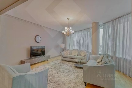 Сдается 4-комн. квартира, 175 м²