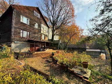 Продается 3-этажный дом, 190 м²