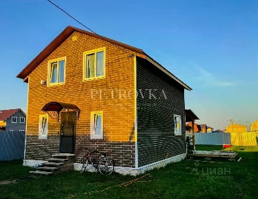 Продается 2-этажный дом, 120 м²