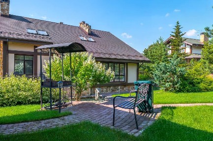 Продается 2-этажный дом, 387,3 м²