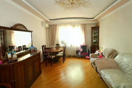 Сдается 4-комн. квартира, 130 м²