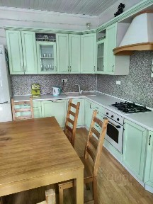Сдается 2-этажный дом, 160 м²