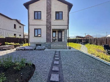 Продается 3-этажный дом, 145 м²
