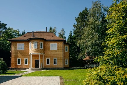 Сдается 3-этажный коттедж, 400 м²