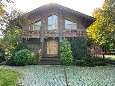 Продается 3-этажный коттедж, 505 м²