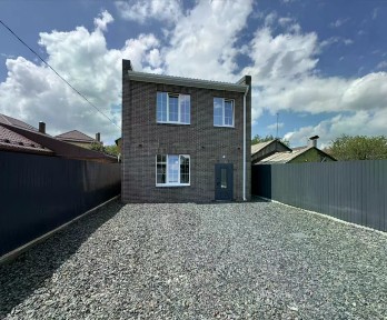 Продается 2-этажный дом, 115 м²