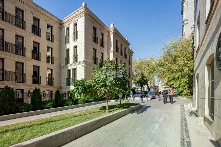 Продается 4-комн. квартира, 103,2 м²
