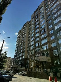 Продается 4-комн. квартира, 194,6 м²