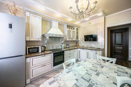 Сдается 2-комн. квартира, 76 м²