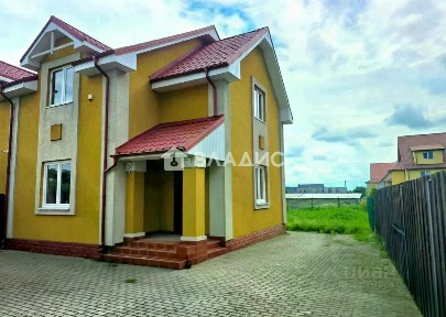 Продается 2-этажный дом, 122 м²