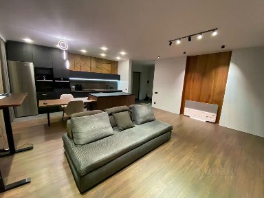 Продается 3-комн. квартира, 95,7 м²