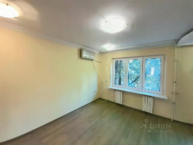 Продается 4-комн. квартира, 82 м²