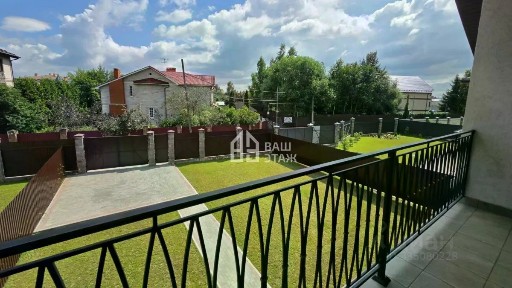 Продается 2-этажный дом, 175 м²