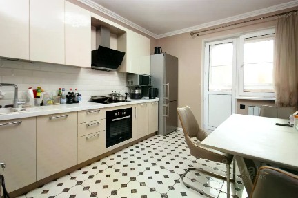Продается 3-комн. квартира, 81 м²