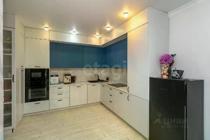 Продается 4-комн. квартира, 95 м²