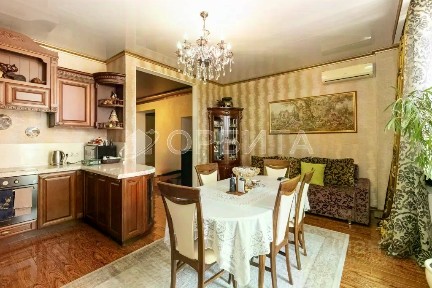 Продается 2-комн. квартира, 92,3 м²