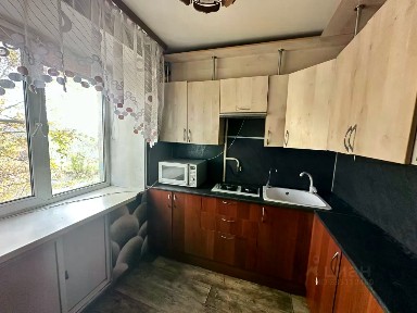 Продается 4-комн. квартира, 62,4 м²