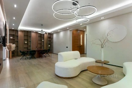 Продается 2-этажный дом, 345 м²