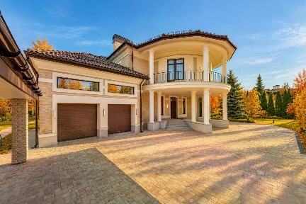 Продается 3-этажный коттедж, 750 м²