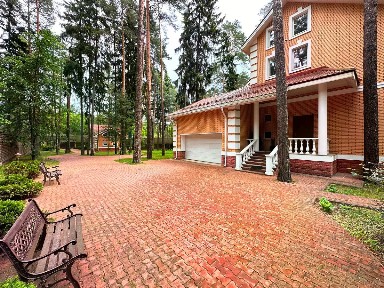 Продается 7-этажный коттедж, 623 м²