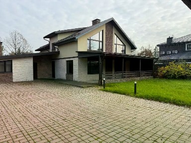 Продается 2-этажный коттедж, 210 м²