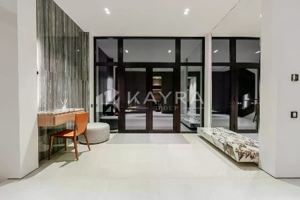 Продается 3-этажный дом, 1 123 м²
