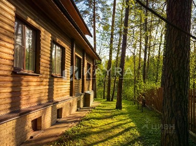 Продается 2-этажный дом, 440 м²