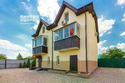 Продается 3-этажный дом, 120 м²