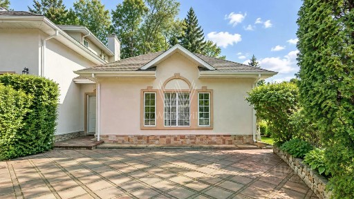 Продается 3-этажный коттедж, 510 м²