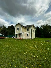 Продается 2-этажный дом, 140 м²