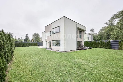 Продается 2-этажный дом, 245,8 м²