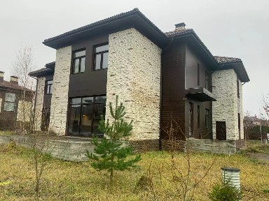 Продается 4-этажный таунхаус, 440 м²