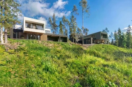 Продается 2-этажный коттедж, 793 м²