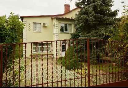 Сдается 3-этажный дом, 353,7 м²