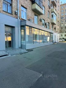 Продается торговая площадь, 348 м²