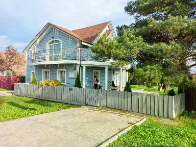 Продается 2-этажный дом, 200 м²