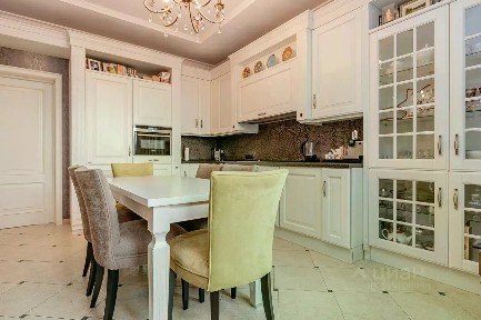 Продается 3-комн. квартира, 117 м²