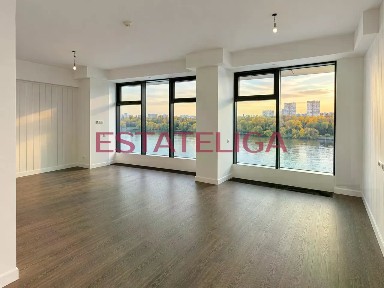 Продается 4-комн. квартира, 138 м²