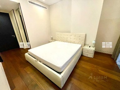 Продаются 2-комн. апартаменты, 90 м²