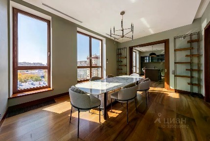 Продается 3-комн. квартира, 186,4 м²