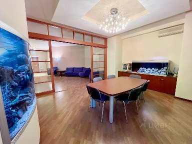 Продается 3-комн. квартира, 135 м²