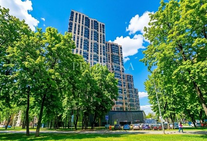 Продается 3-комн. квартира, 92,4 м²