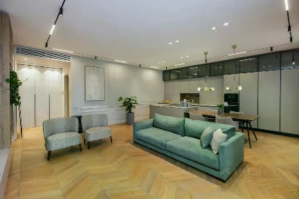 Продается 3-комн. квартира, 125 м²