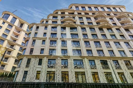 Продается 4-комн. квартира, 159,7 м²