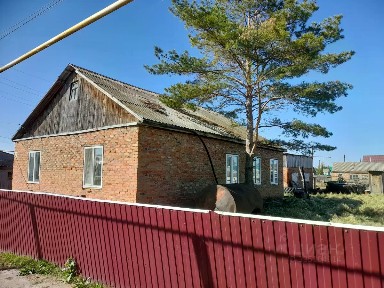 Омская область, Павлоградка рп, ул. Ленина, 24