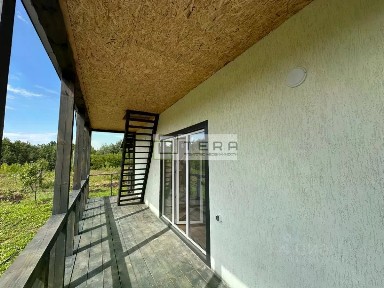 Продается 2-этажный дом, 160 м²