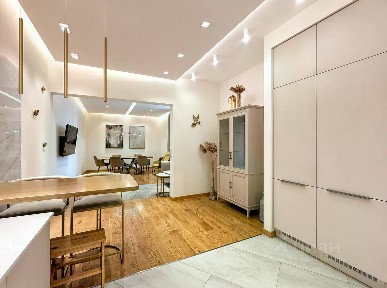 Сдается 3-комн. квартира, 142 м²
