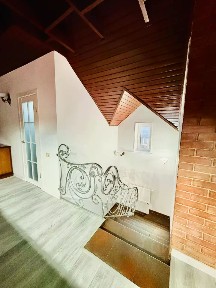 Продается 4-этажный дом, 330 м²