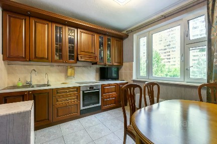 Сдается 4-комн. квартира, 120 м²